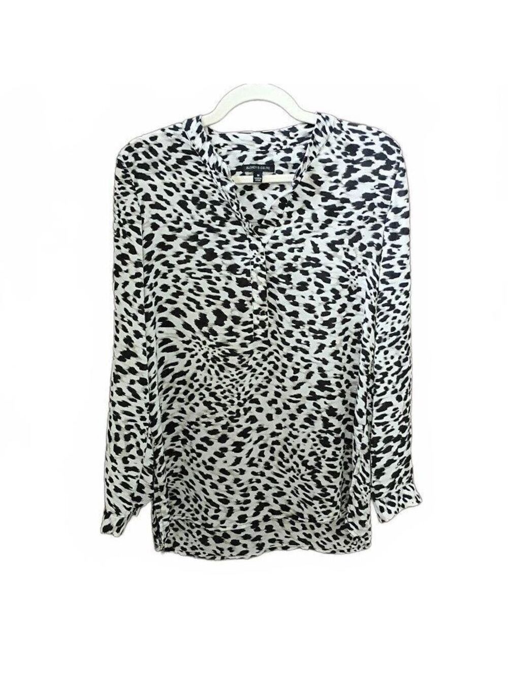 Audrey & Celine Black and White Animal Print Long Sleeve Blouse Size M